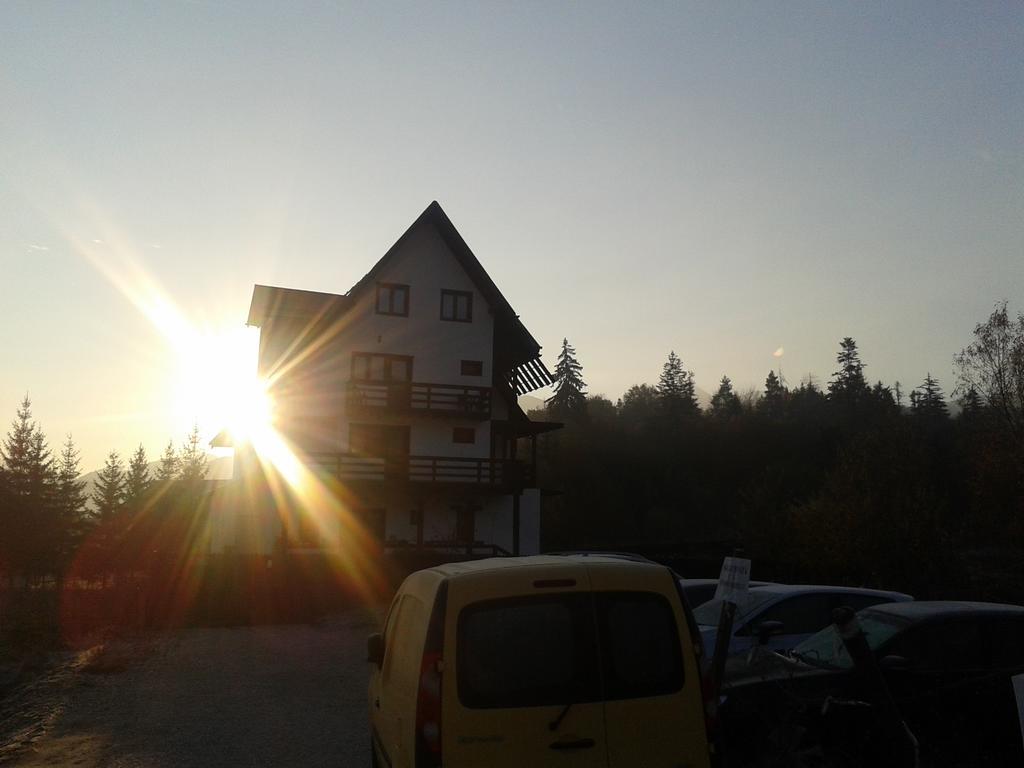 Dumbrava Soarelui Hotel Brasov Exterior photo