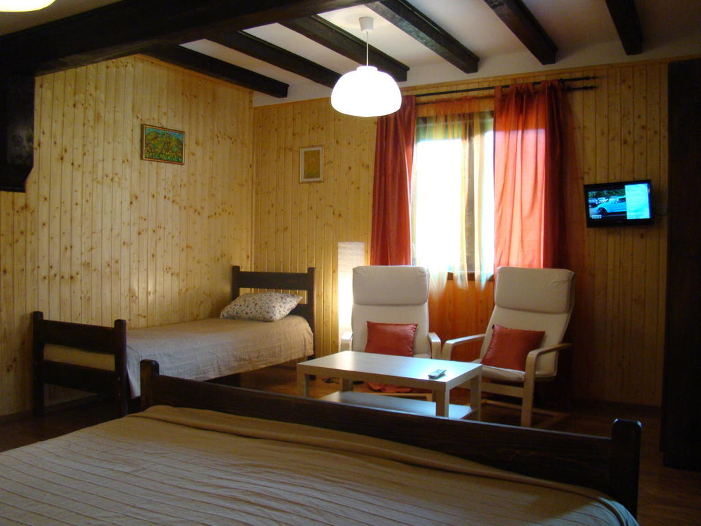 Dumbrava Soarelui Hotel Brasov Room photo