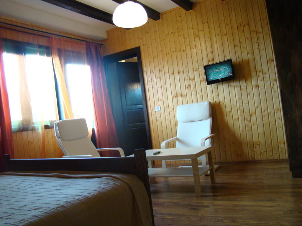 Dumbrava Soarelui Hotel Brasov Room photo